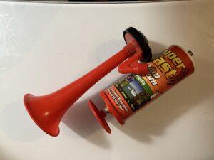 a pneumatic "super blaster" horn